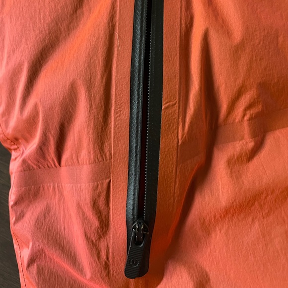 Lululemon cloudscape puffer jacket - Picture 9 of 10